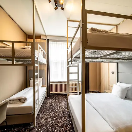 Отель The Alfred 3*