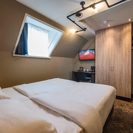 阿尔弗雷德酒店 3*