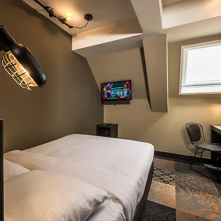 阿尔弗雷德酒店 酒店