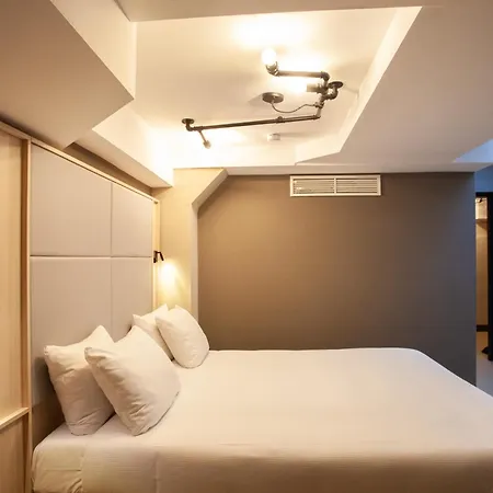 The Alfred Otel