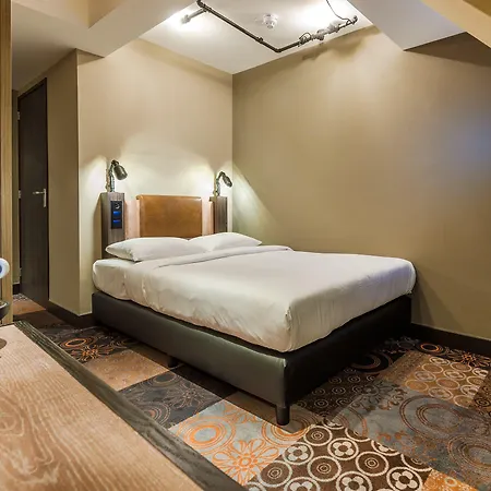 The Alfred 3*