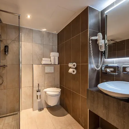 Hotell The Alfred 3*